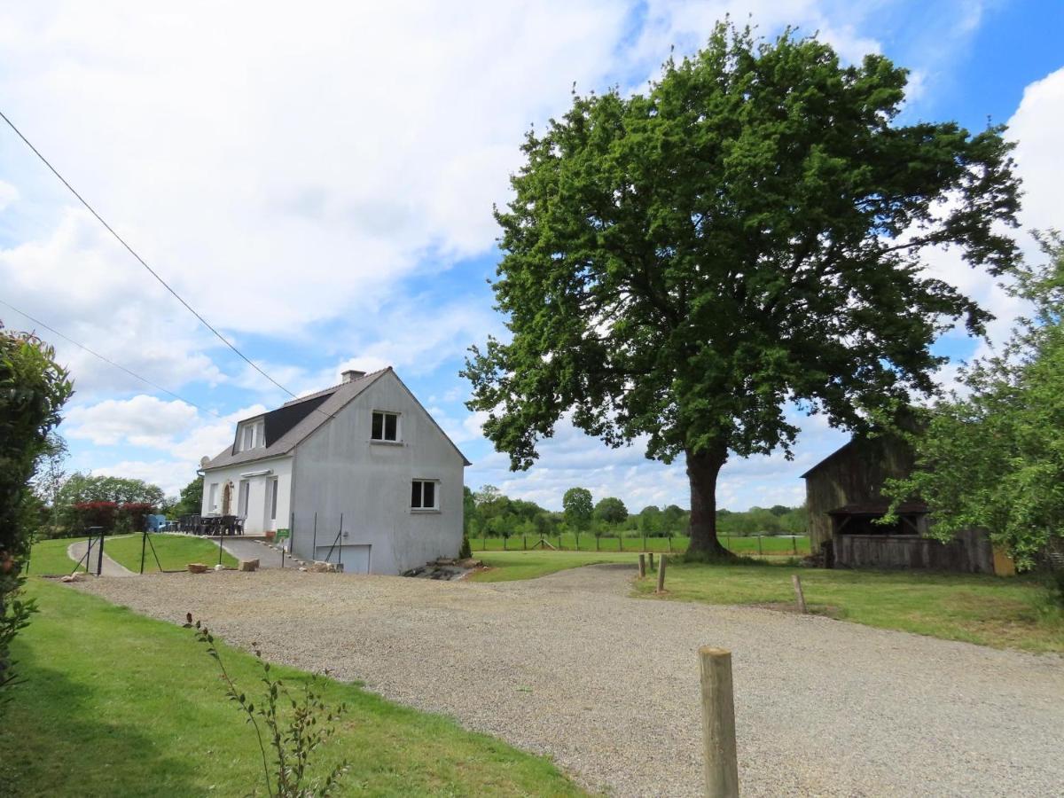 La Maison Aux Pignons Verts La Chapelle-Saint-Aubert ภายนอก รูปภาพ